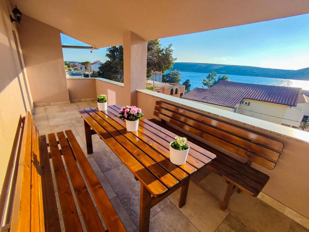 Apartments Amfora - Cozy And Modern Apartments For Up To 15 People, 100M From The Sea And Beach 스타라 노발랴 외부 사진